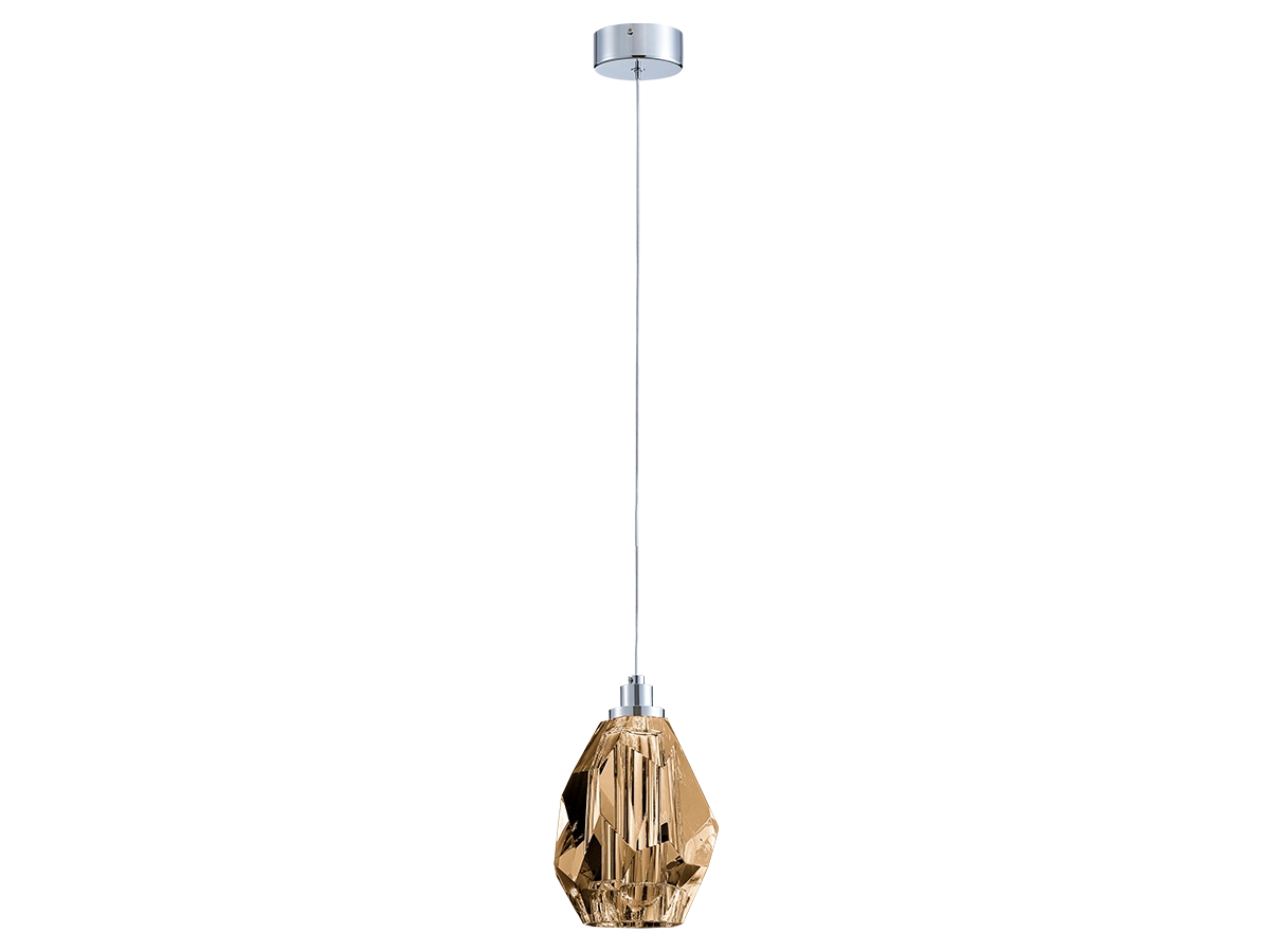 Lampade eleganti con elemento in cristallo che donano una delicata brillantezza e un carattere senza tempo allo spazio.